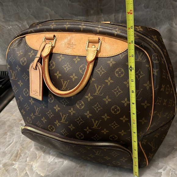 Authentic Louis Vuitton Evasion Travel Bag - Picture 9 of 12